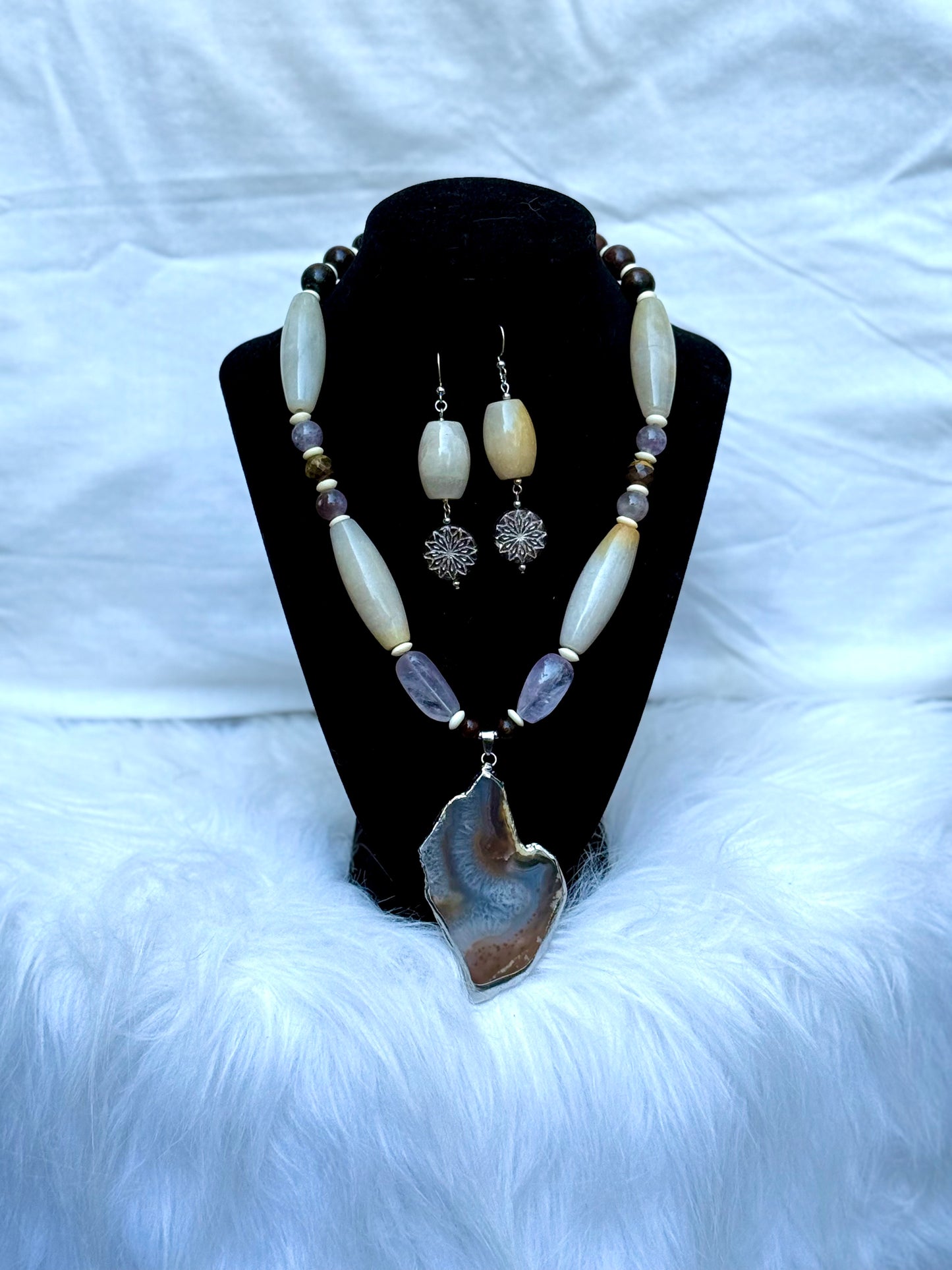 The Freya Pendant Necklace and Earring Set