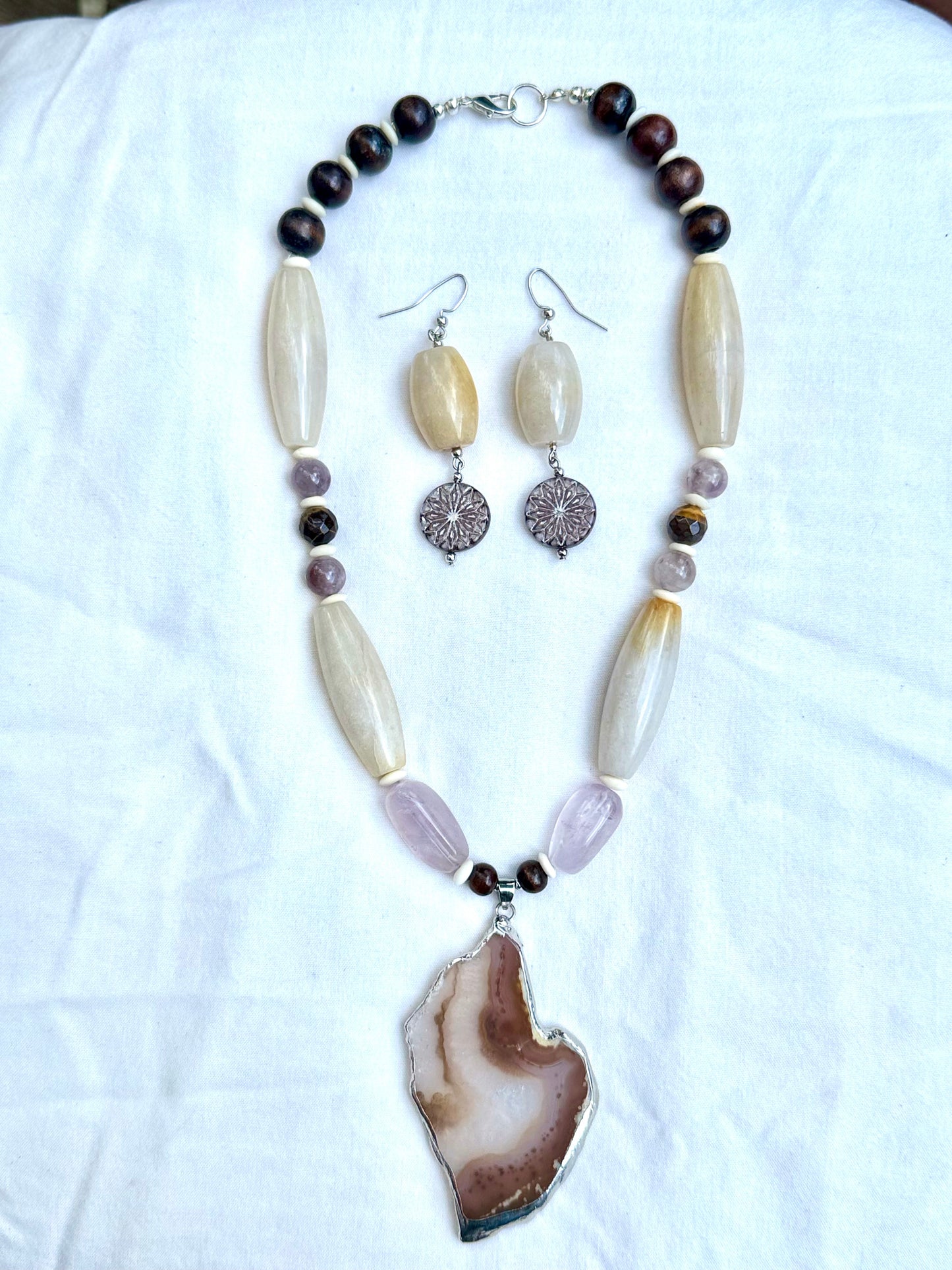 The Freya Pendant Necklace and Earring Set