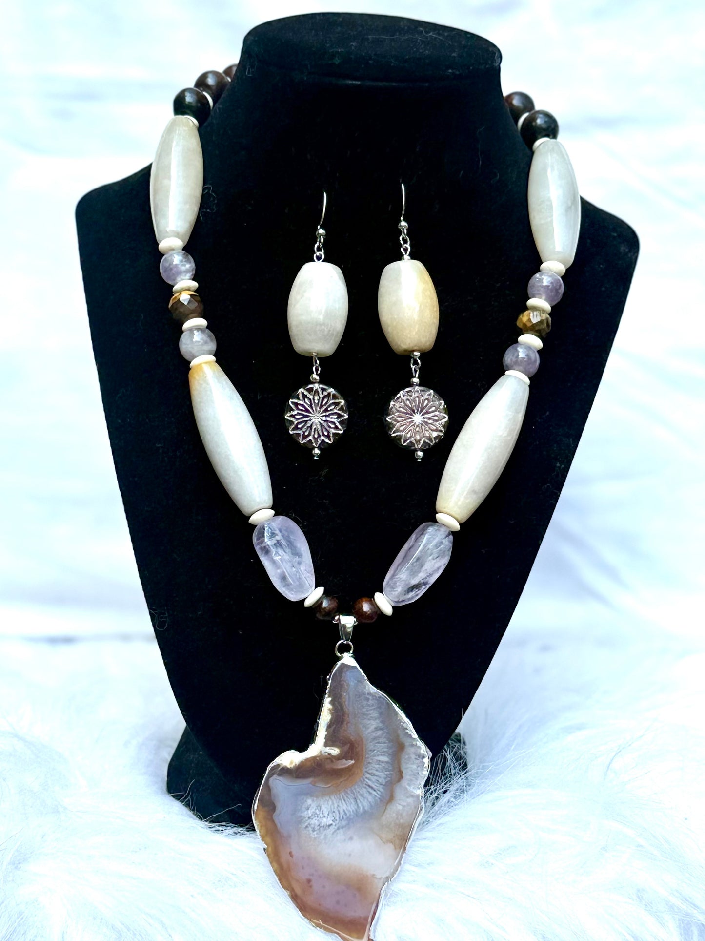 The Freya Pendant Necklace and Earring Set