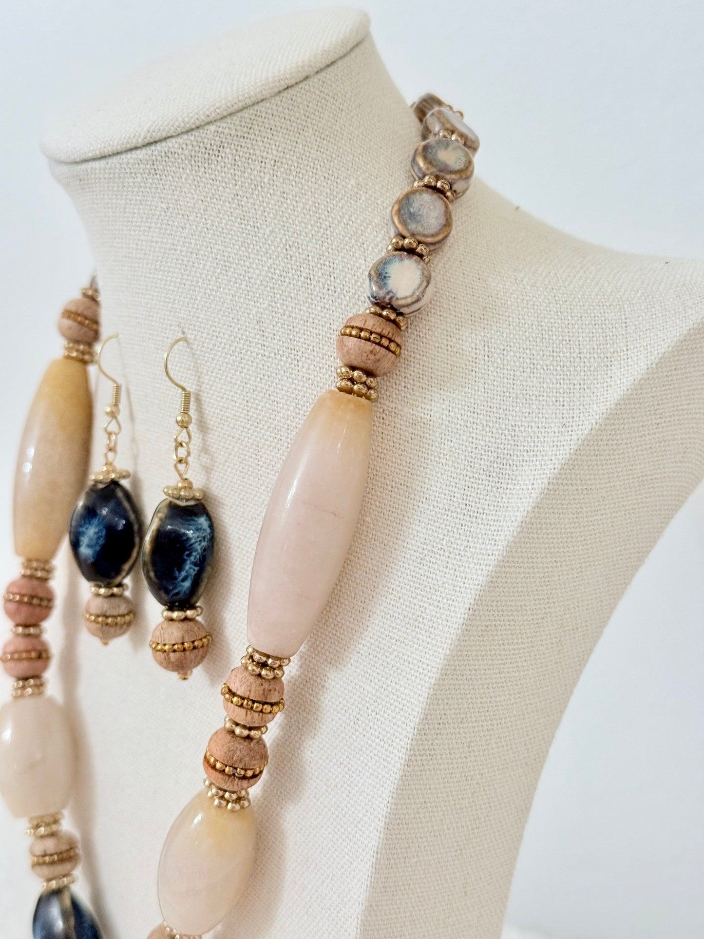 The Joni Pendant Necklace and Earring Set