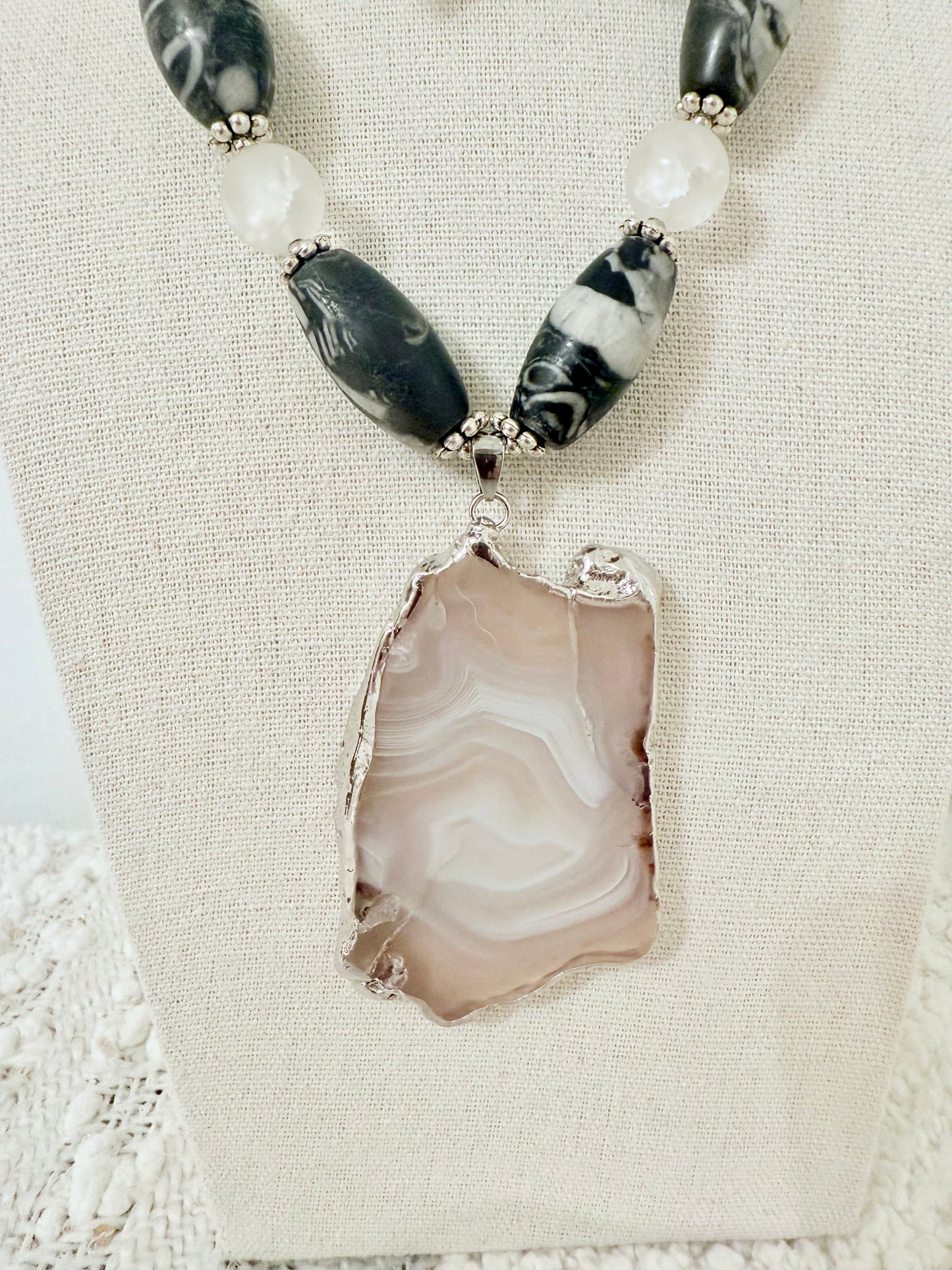 The Nephele Pendant Necklace and Earring Set