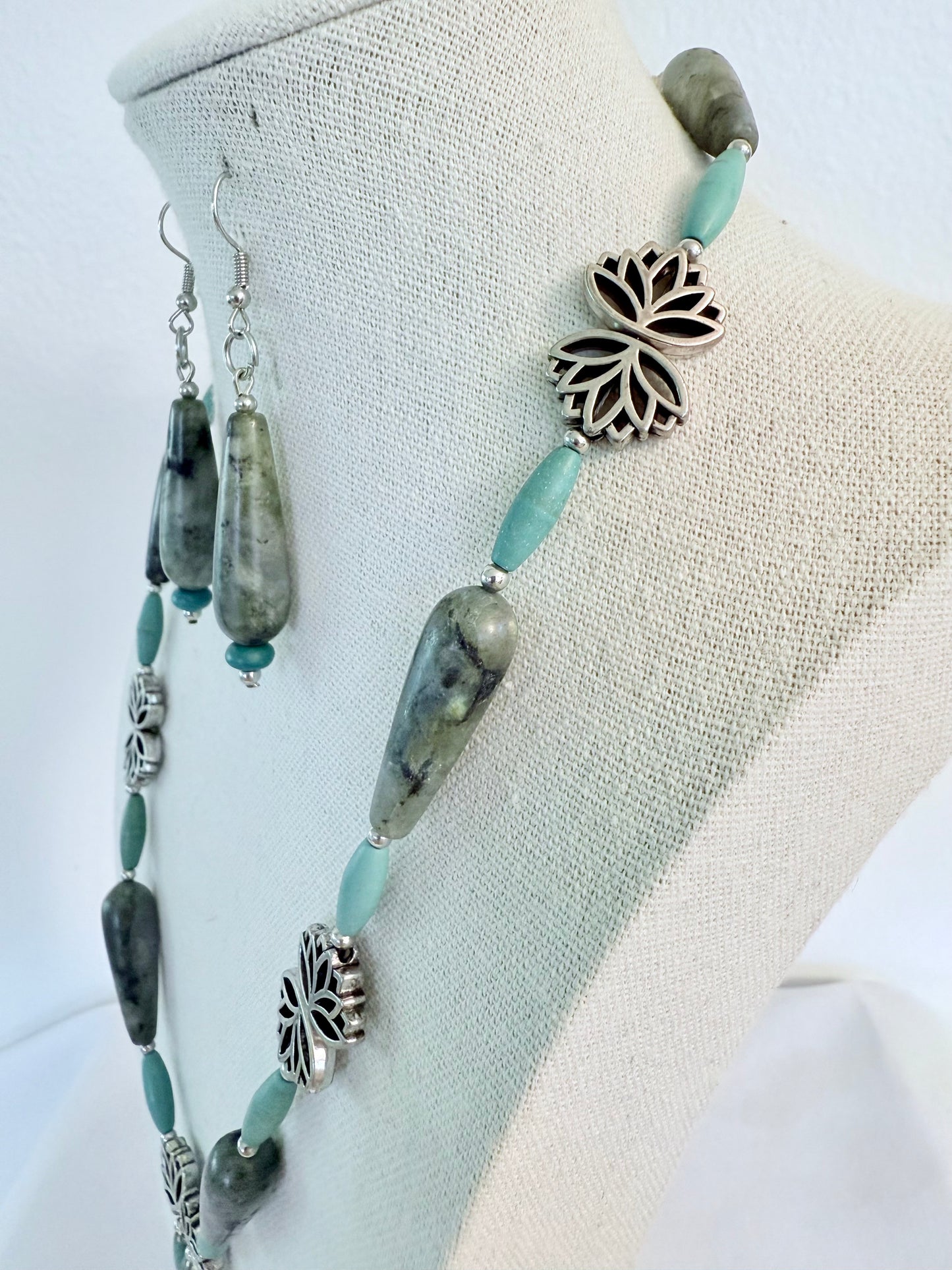 The Lakshmi Pendant Necklace and Earring Set