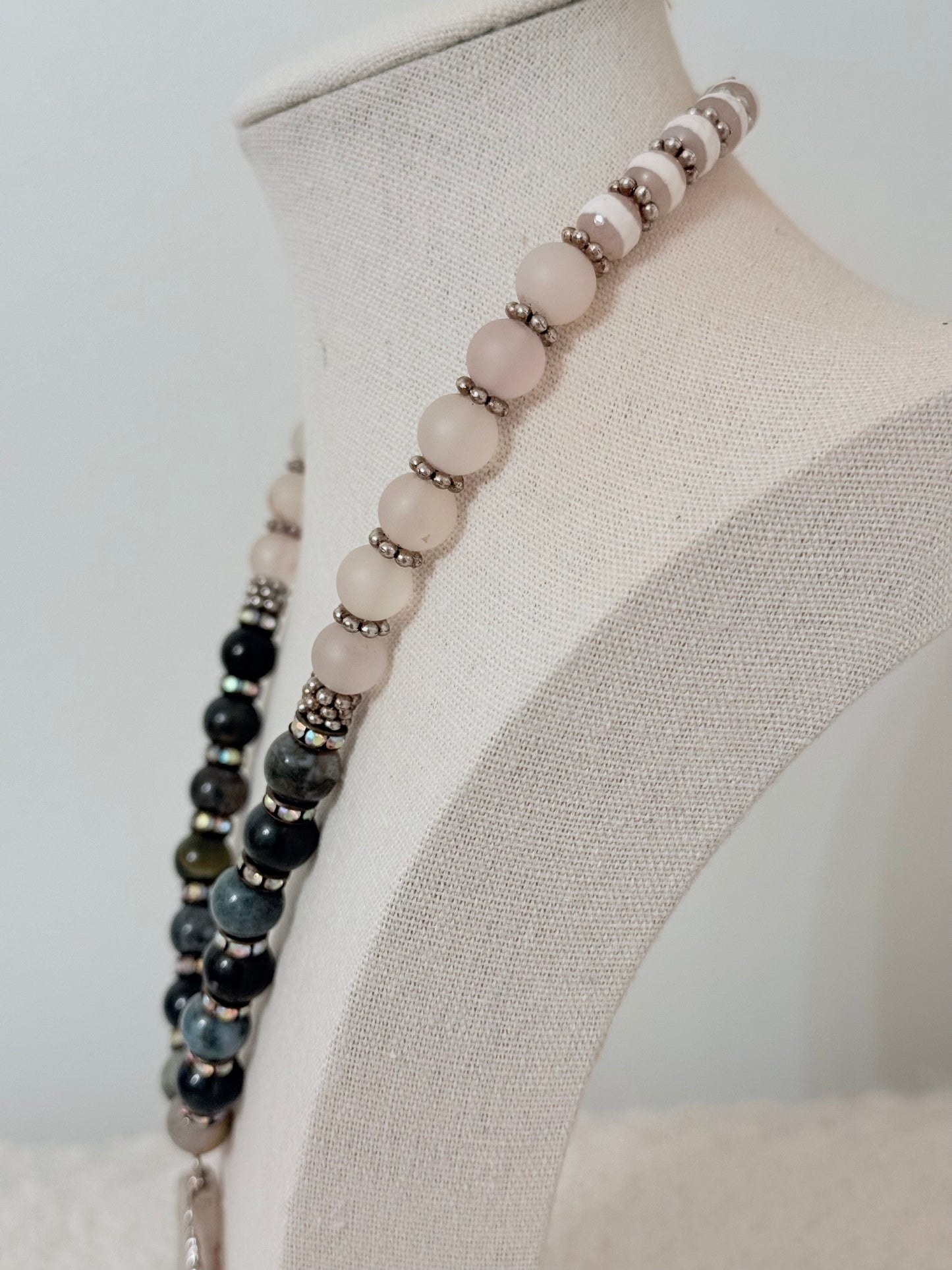 The Verdantia Pendant Necklace and Earring Set