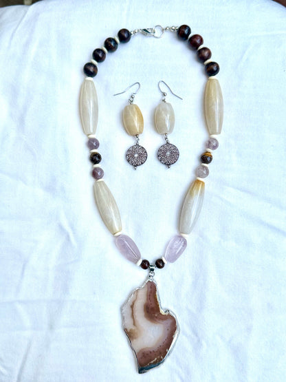 The Freya Pendant Necklace and Earring Set
