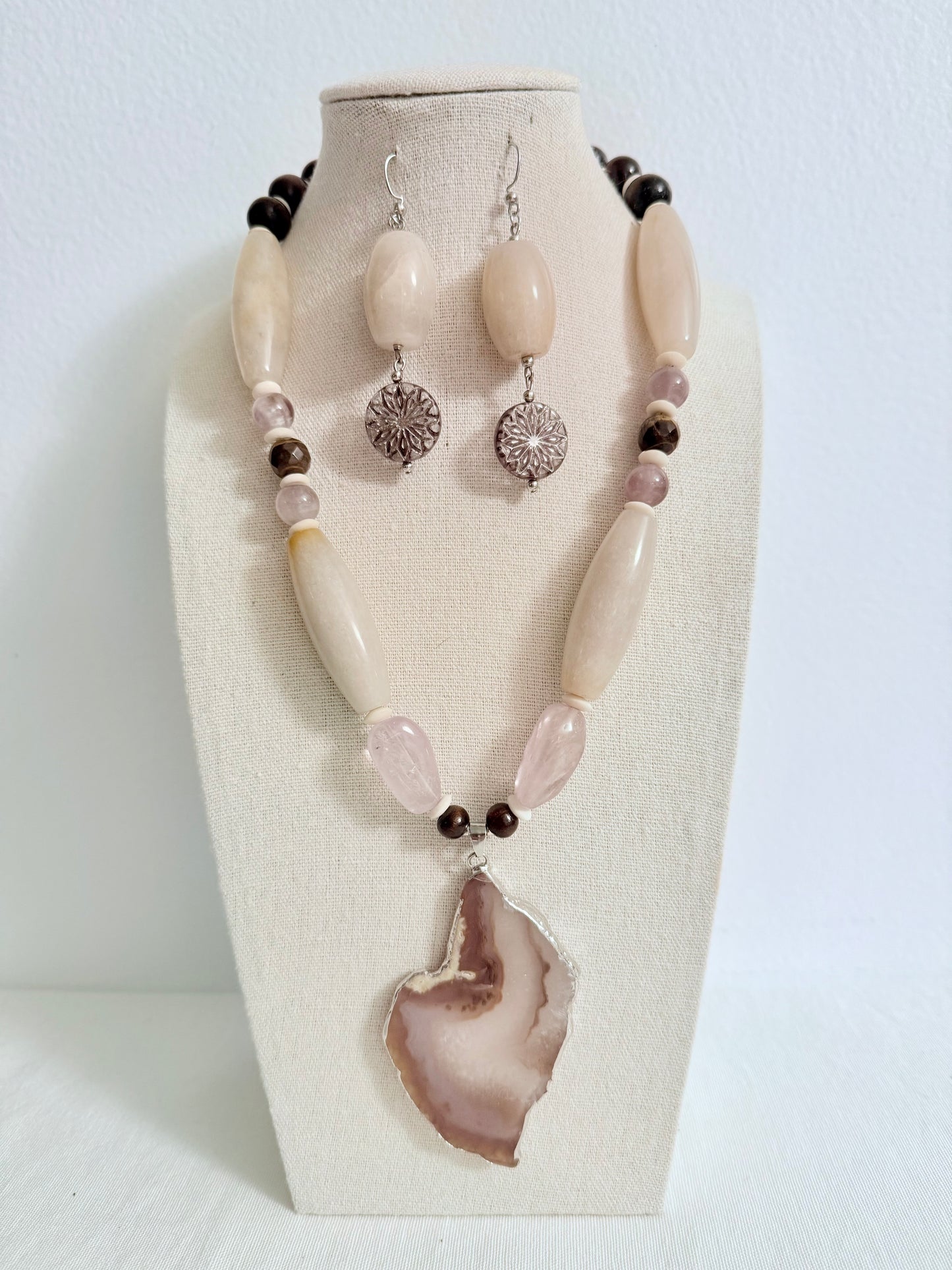 The Freya Pendant Necklace and Earring Set