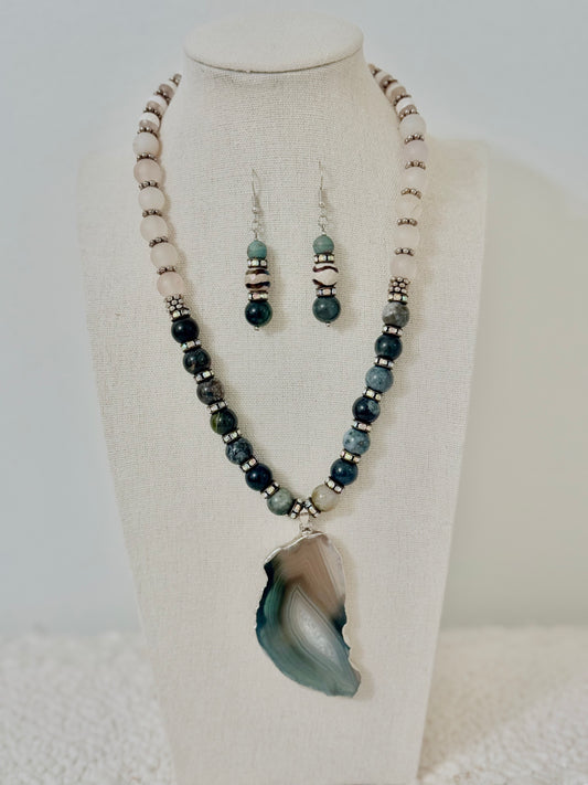 The Verdantia Pendant Necklace and Earring Set