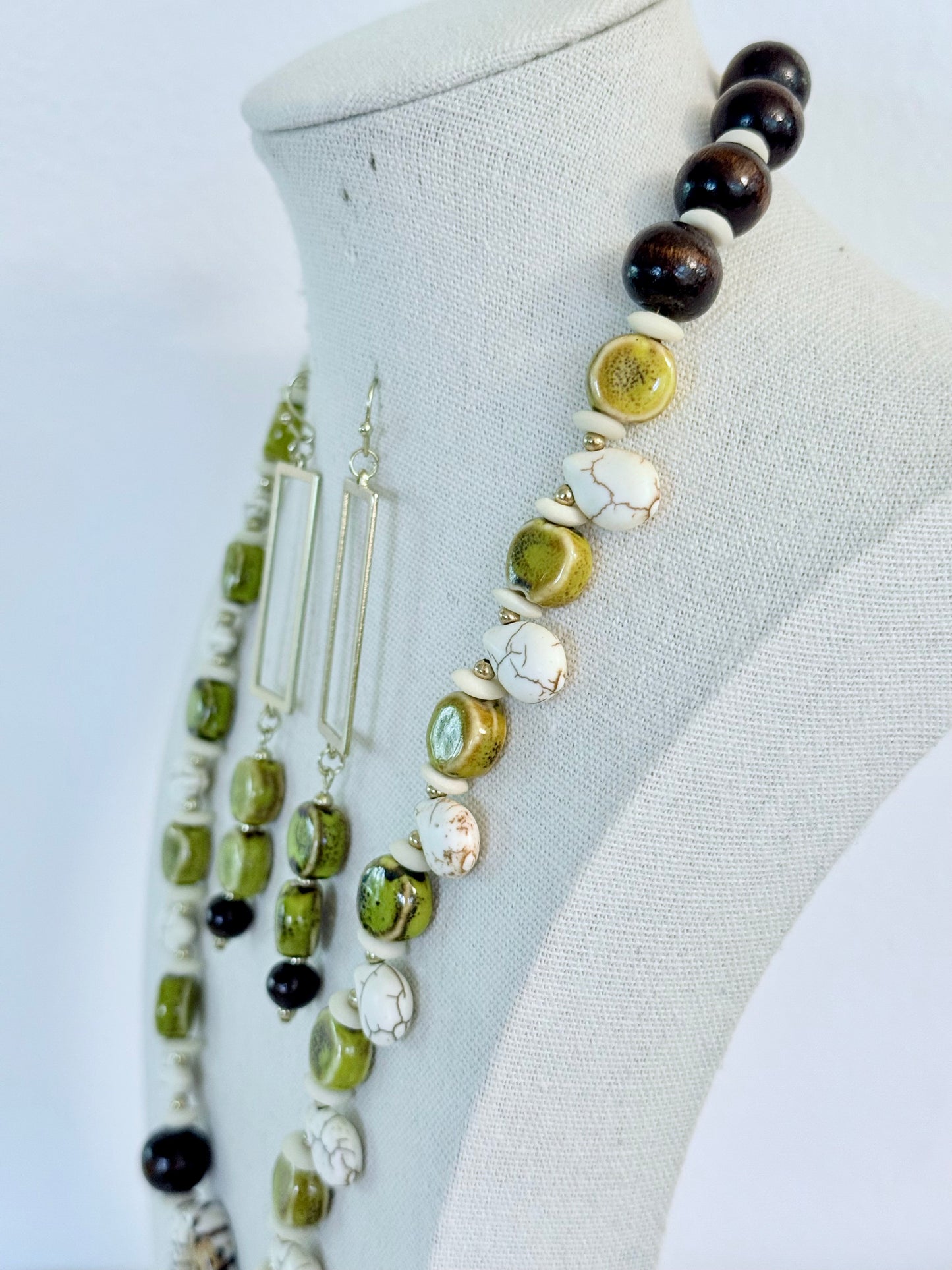 The Georgia Pendant Necklace and Earring Set