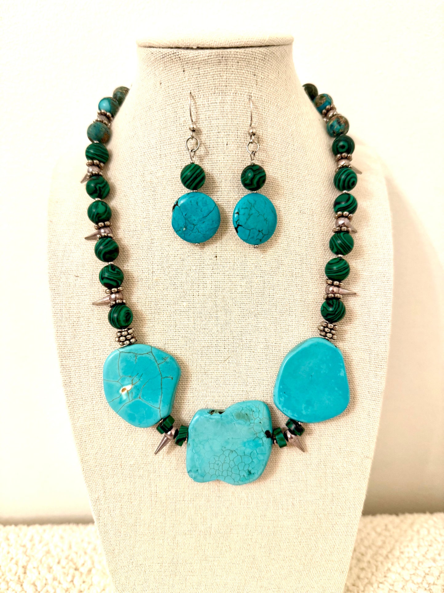 The Hathor Necklace Set