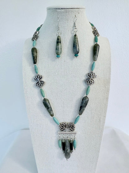 The Lakshmi Pendant Necklace and Earring Set