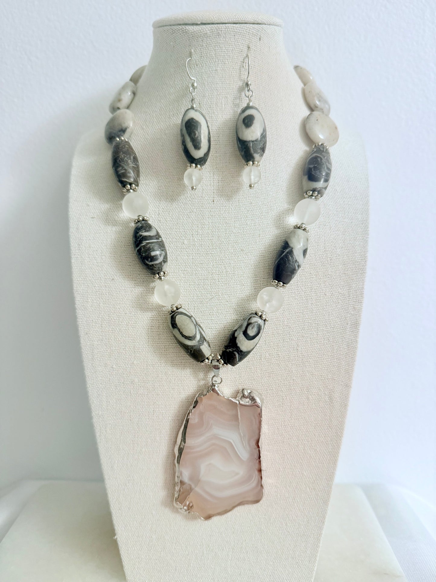 The Nephele Pendant Necklace and Earring Set